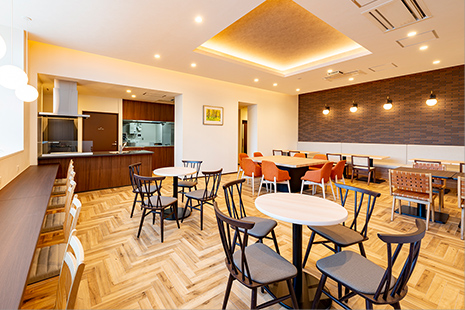 「イニシアグラン札幌イースト」カフェダイニング（2022年1月撮影）