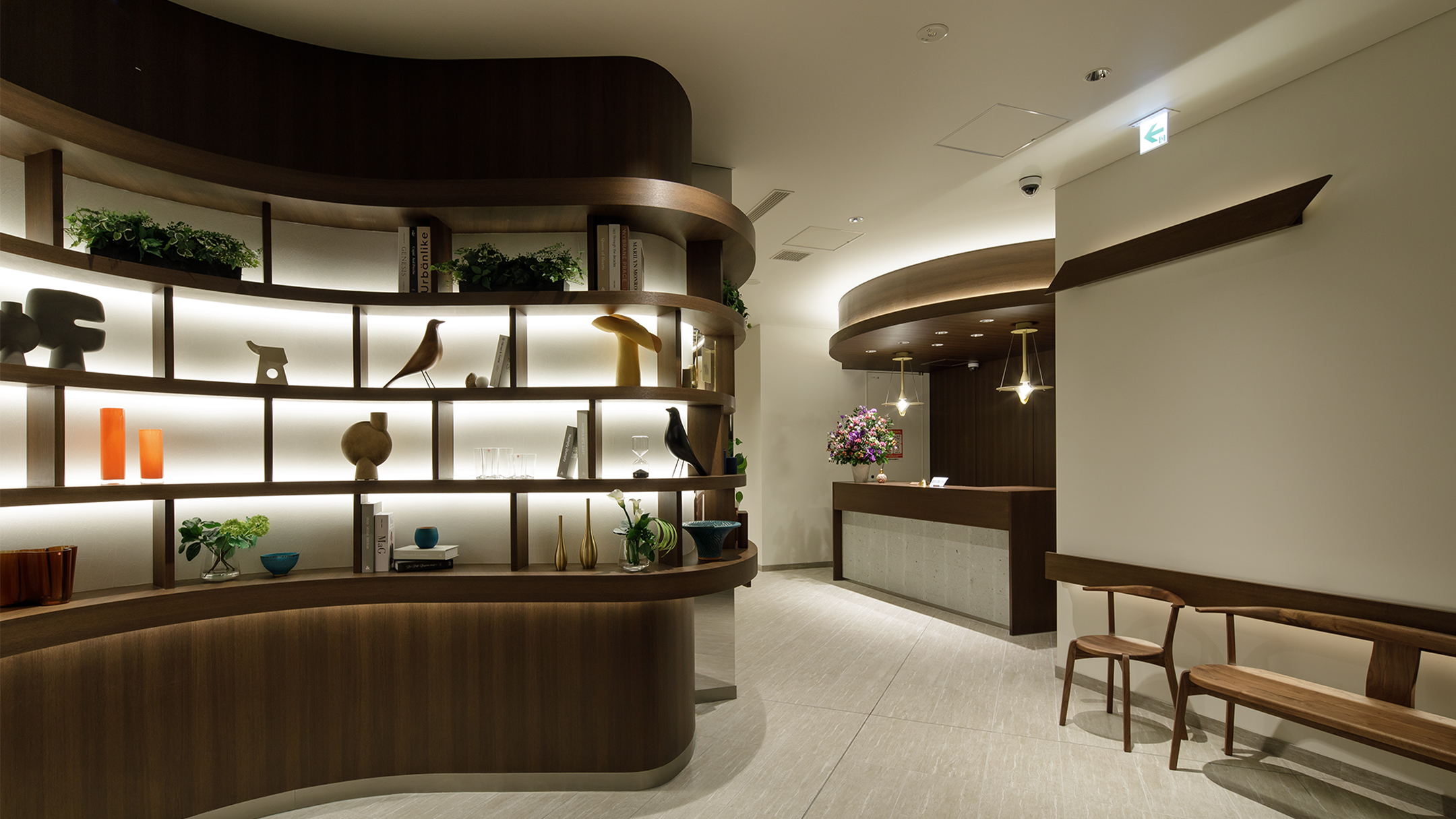 コンシェルジュカウンター（2024年7月撮影）