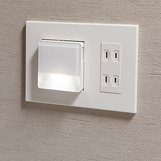 足元保安灯 参考写真