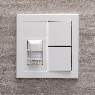 人感センサー（玄関） 参考写真