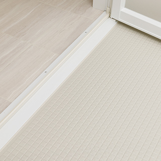 フラットな浴室入口 参考写真