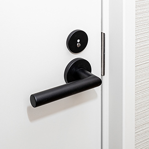 レバーハンドルの出っ張りの少ない設計