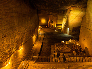 大谷資料館（約130km）