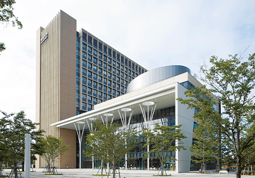 明治大学 中野キャンパス（約440m〜460m／徒歩6分）