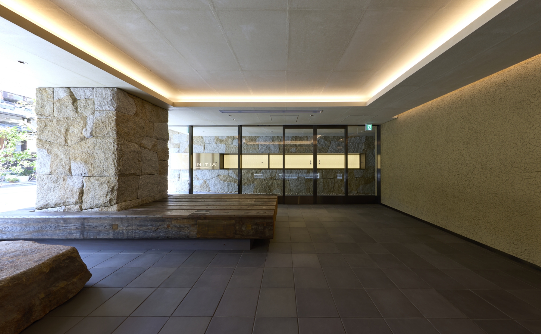 エントランスホール