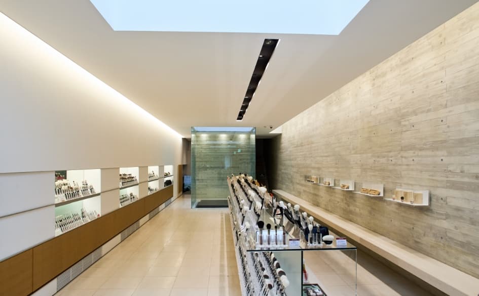 白鳳堂 京都本店(現地より約170m/2024年10月撮影)