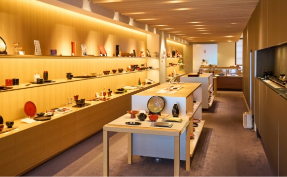 京漆匠 象彦 京都寺町本店（現地より約130ｍ/2024年11月撮影）